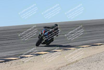 media/Oct-13-2025-Moto Forza (Mon) [[a66d839500]]/4-C Group/Session 2 (Bowl)/